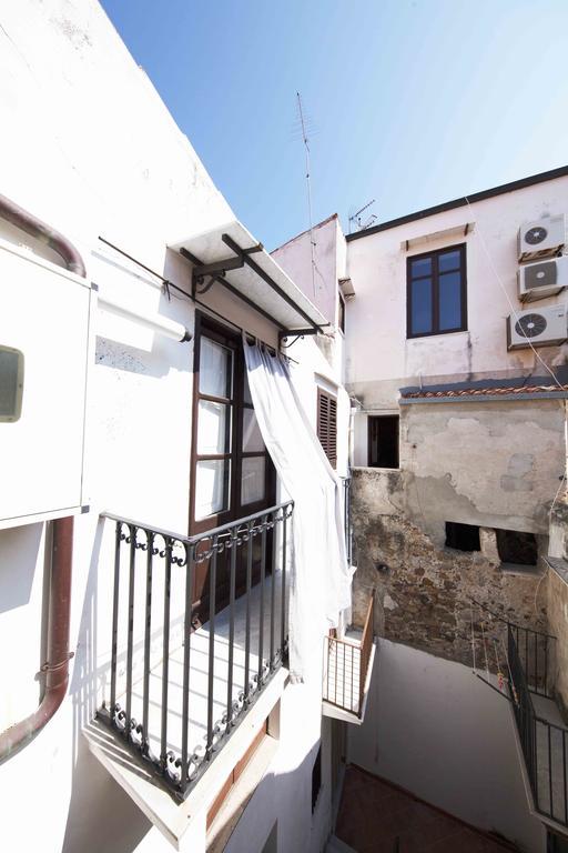 Gioeni 23 Apartment Чефалу Стая снимка